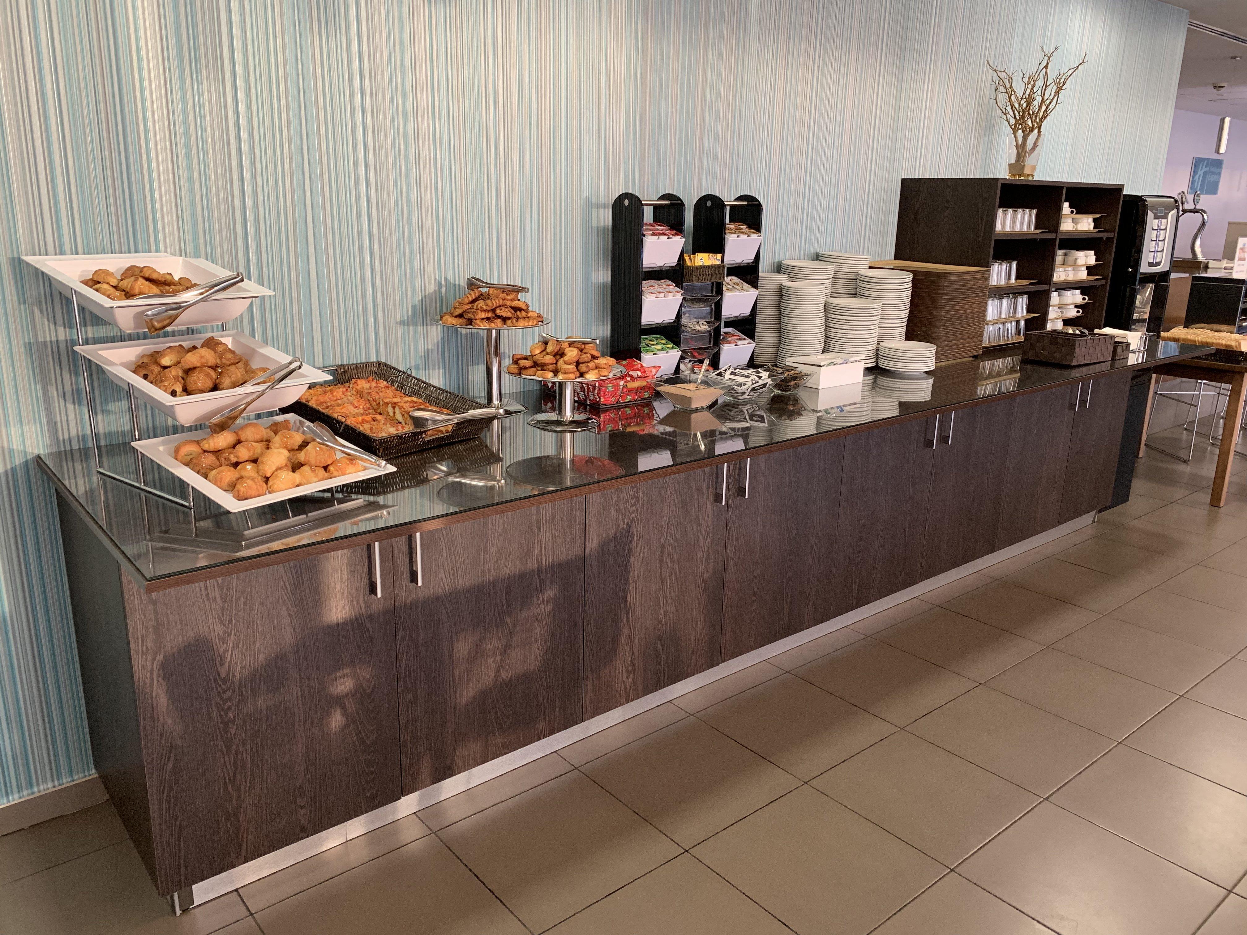 Holiday Inn Express Vitoria By Ihg Buitenkant foto