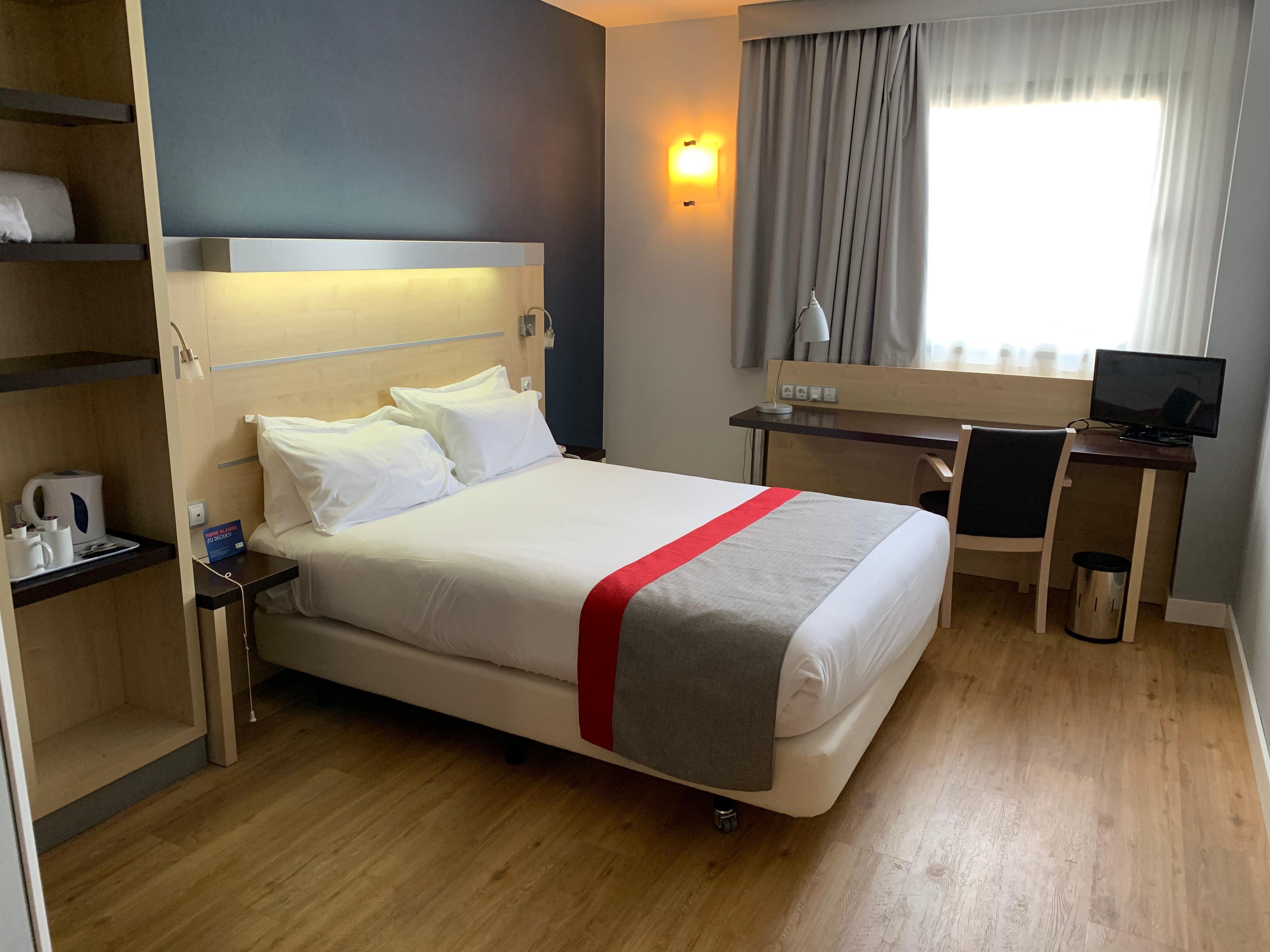 Holiday Inn Express Vitoria By Ihg Buitenkant foto