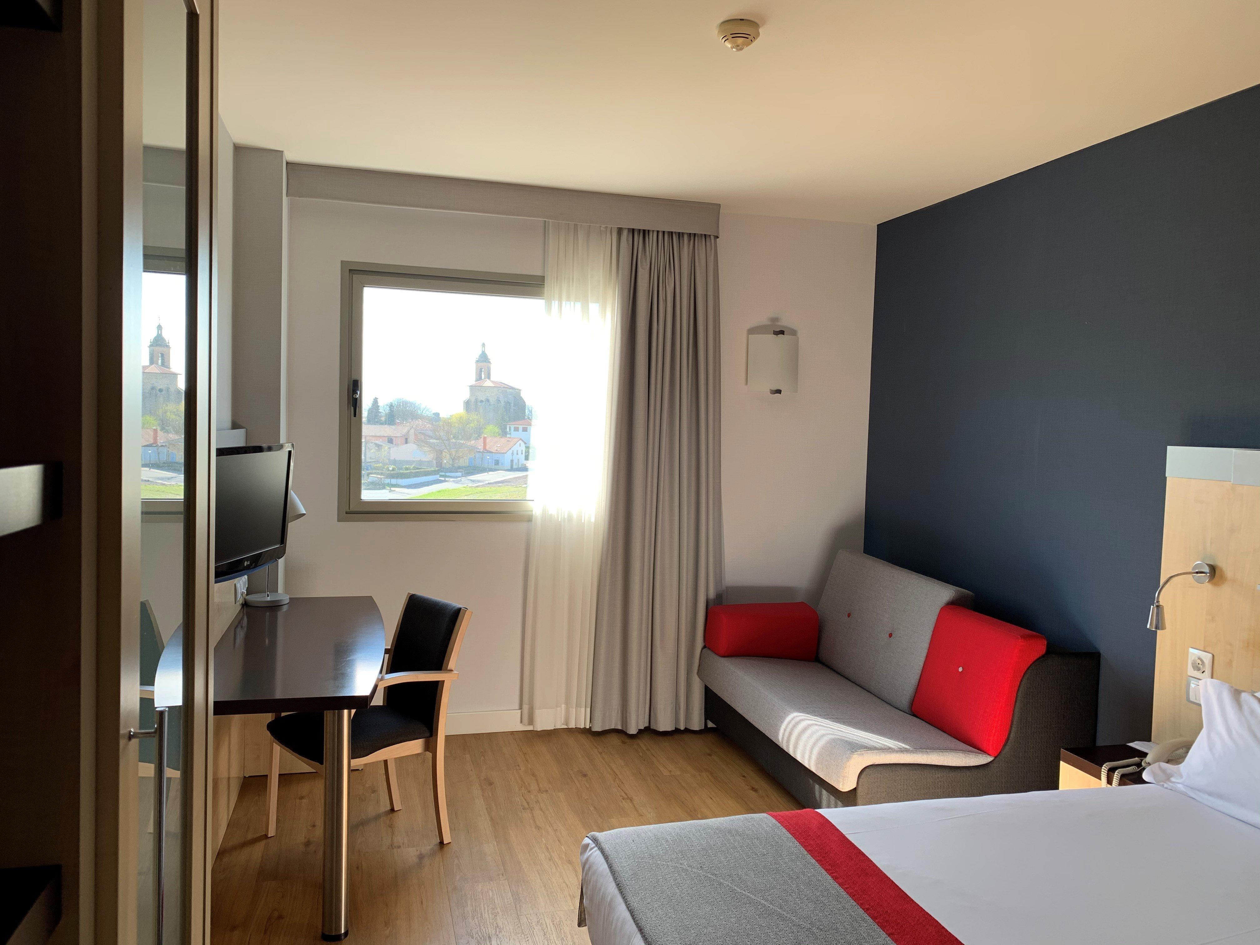 Holiday Inn Express Vitoria By Ihg Buitenkant foto