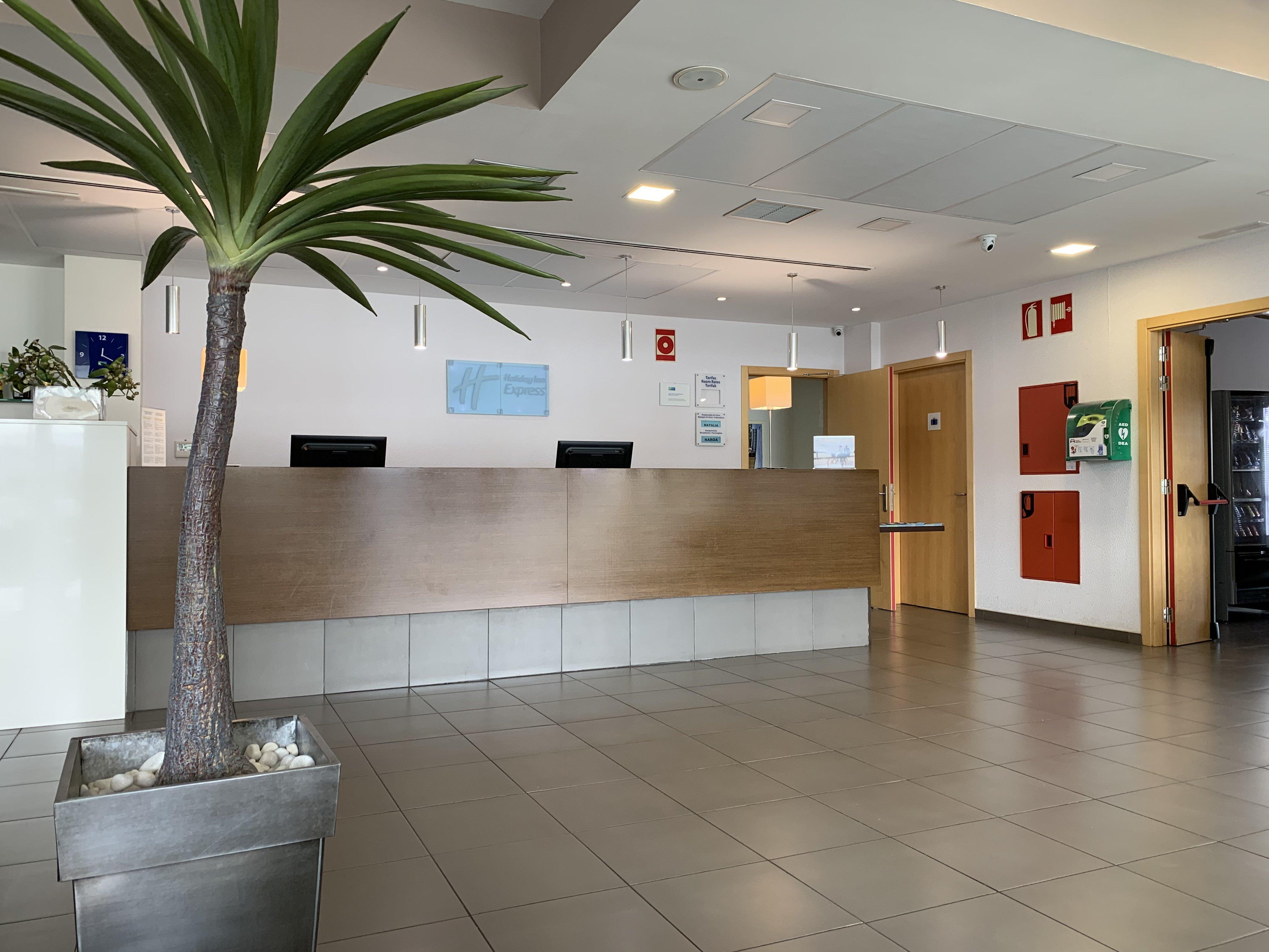 Holiday Inn Express Vitoria By Ihg Buitenkant foto