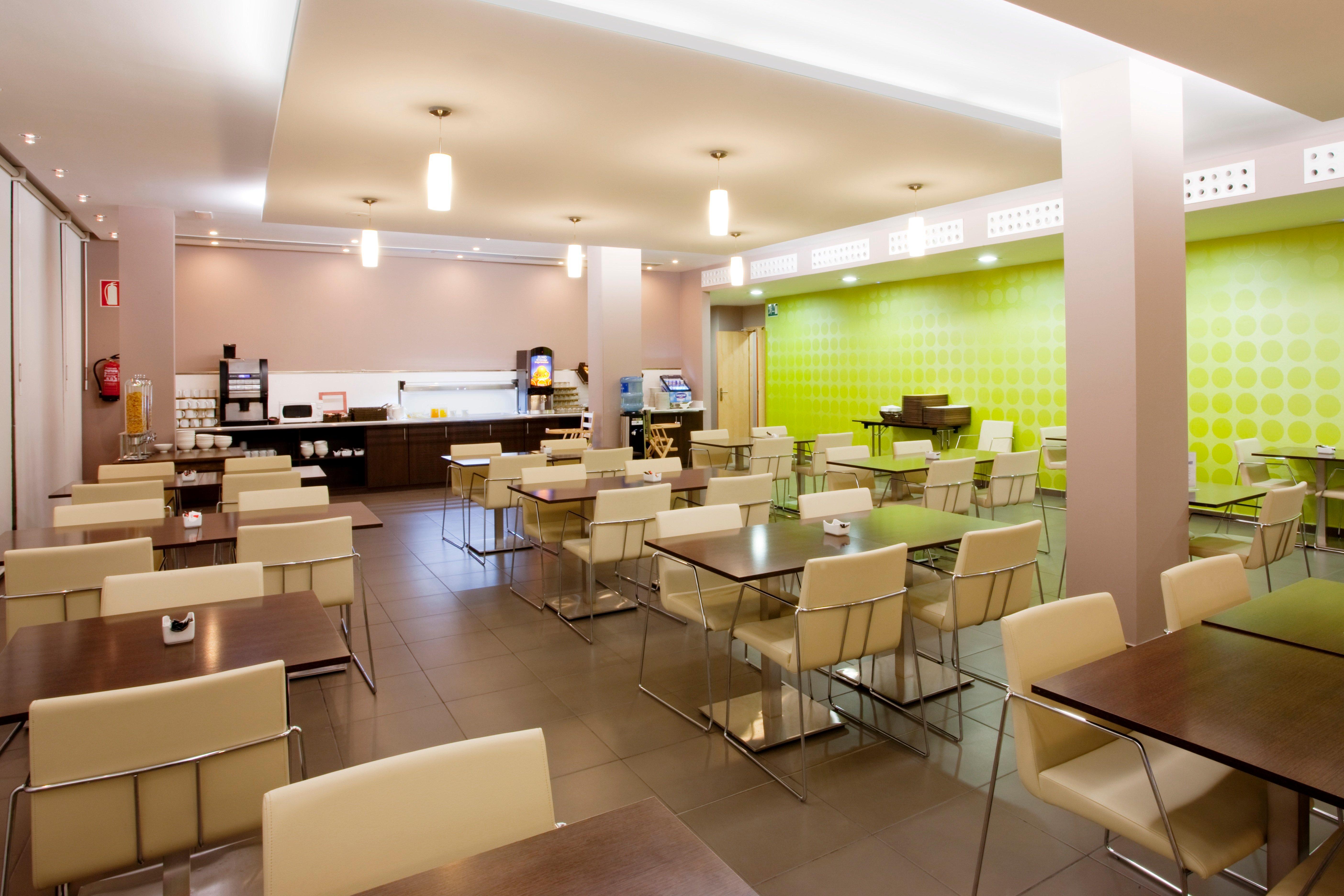 Holiday Inn Express Vitoria By Ihg Buitenkant foto