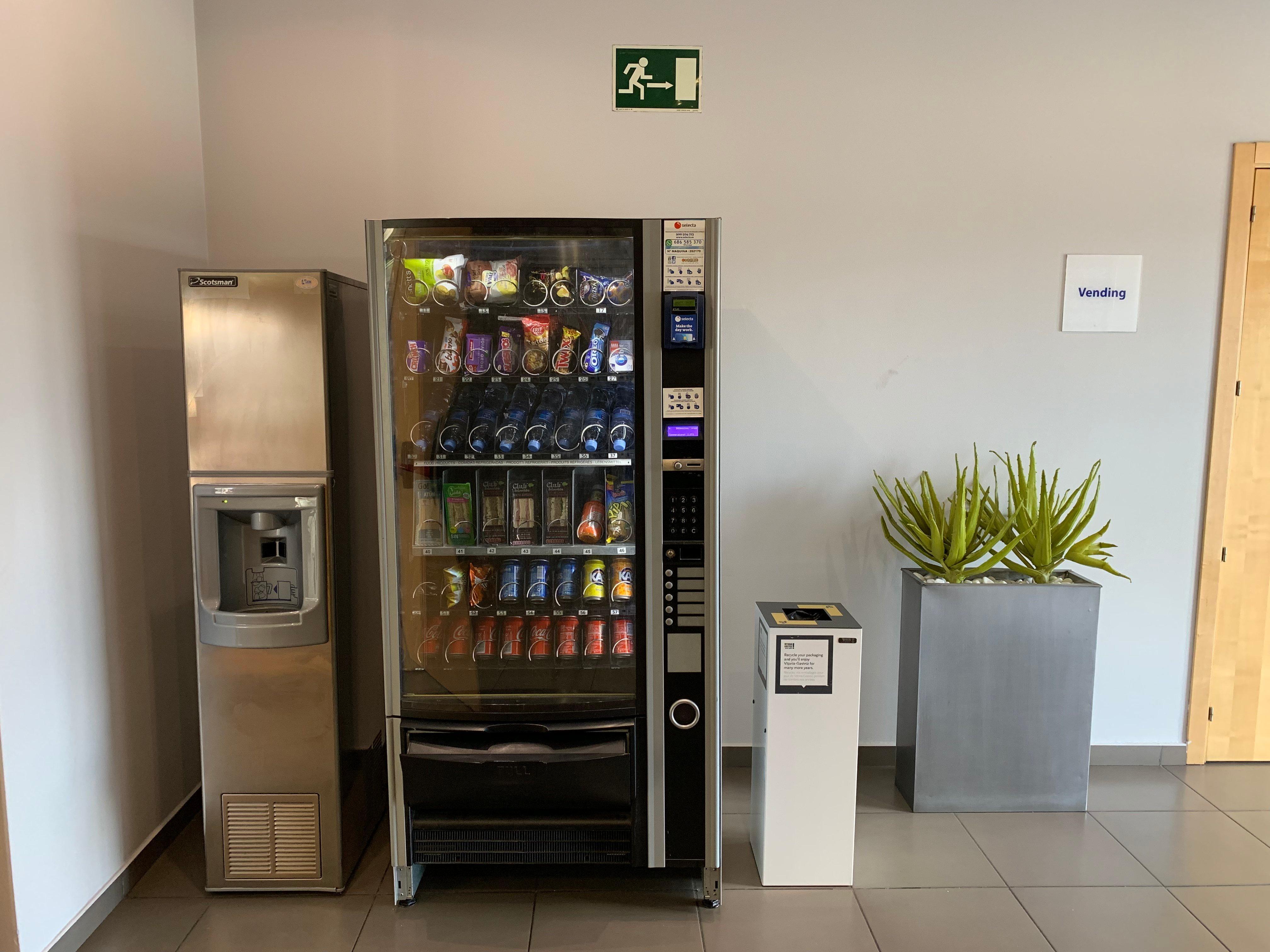 Holiday Inn Express Vitoria By Ihg Buitenkant foto