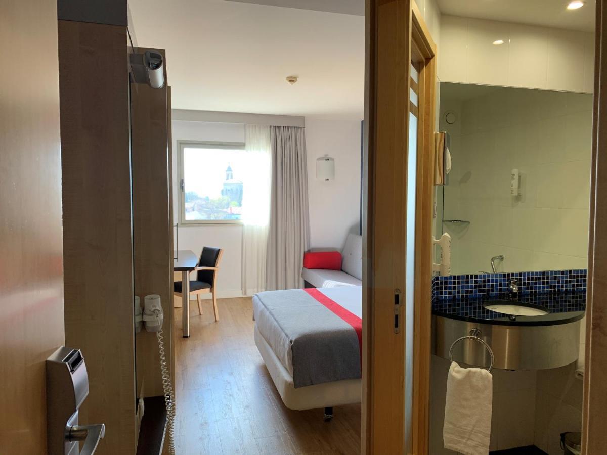 Holiday Inn Express Vitoria By Ihg Buitenkant foto